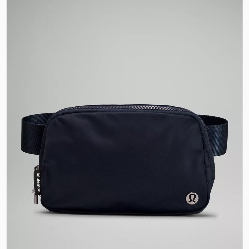lululemon athletica black Belt Bag